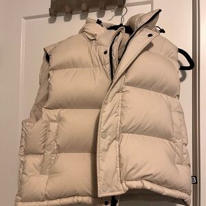Aritzia Super puff Cream Puffer Vest